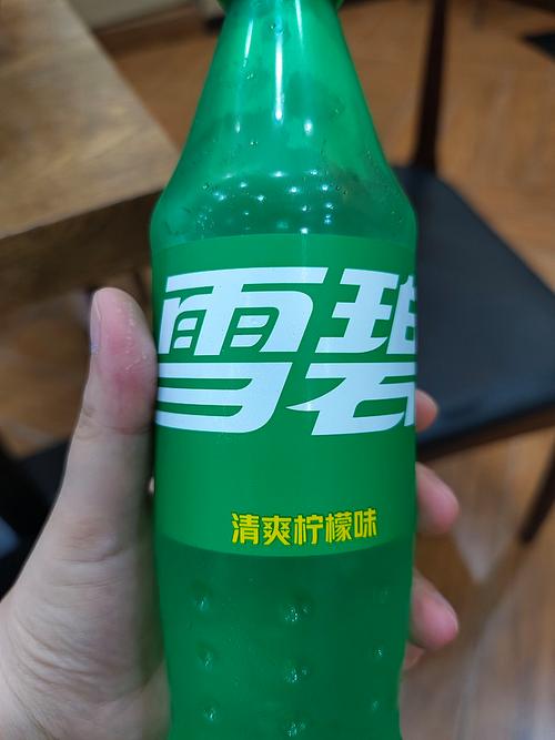 冻成冰沙的雪碧 一杯行走的空调，喝对了才叫爽